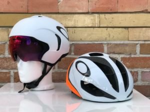 Oakley Aero 5(dx) e 7(sx)